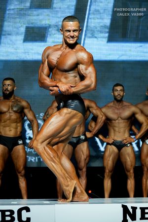CLASSIC PHYSIQUE НОВИЧКИ